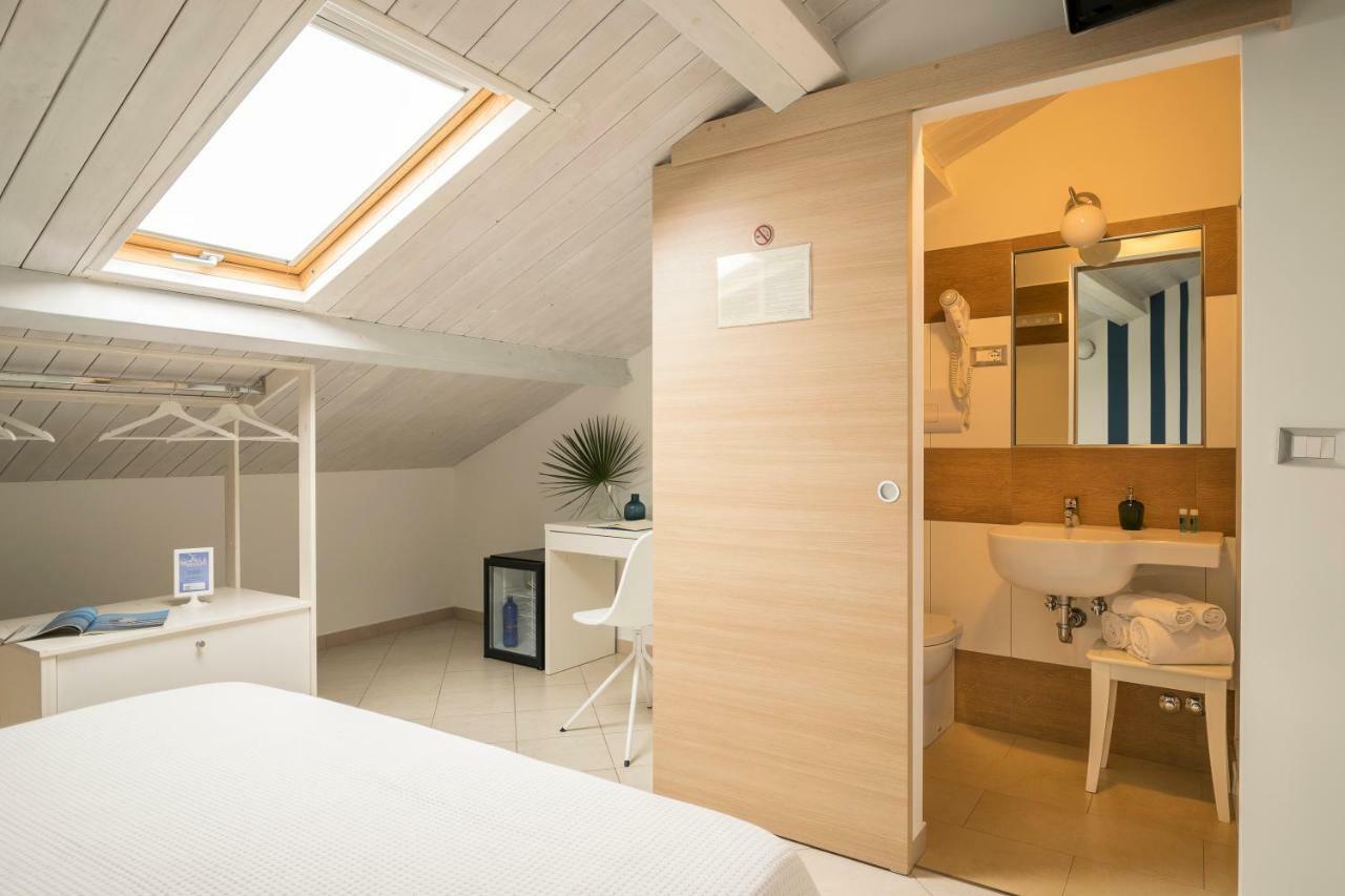 Civico 64 Bed & Breakfast In Mansarda Palmi Zewnętrze zdjęcie